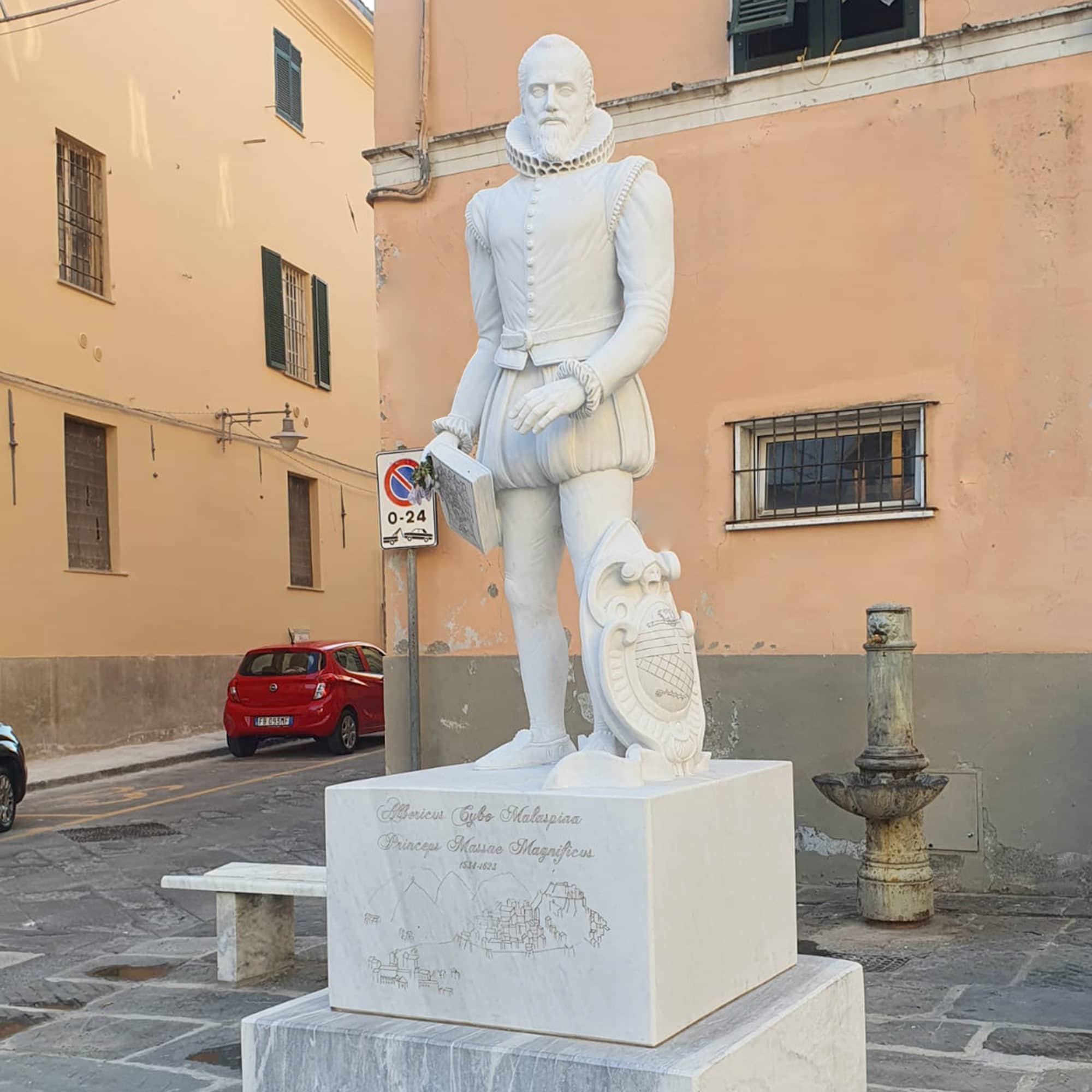 Piazza-Martana_Monumento-Alberico