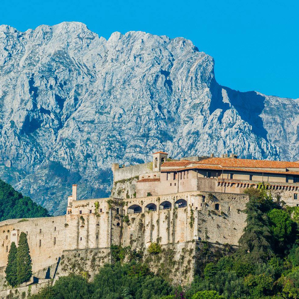 castello-malaspina-alpi-apuane